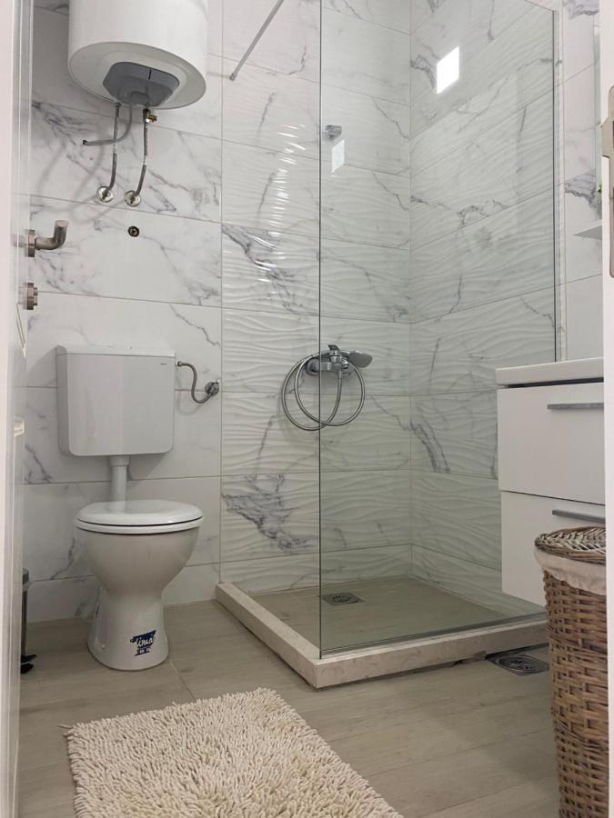 Rasi Luxury Apartments 울친 외부 사진
