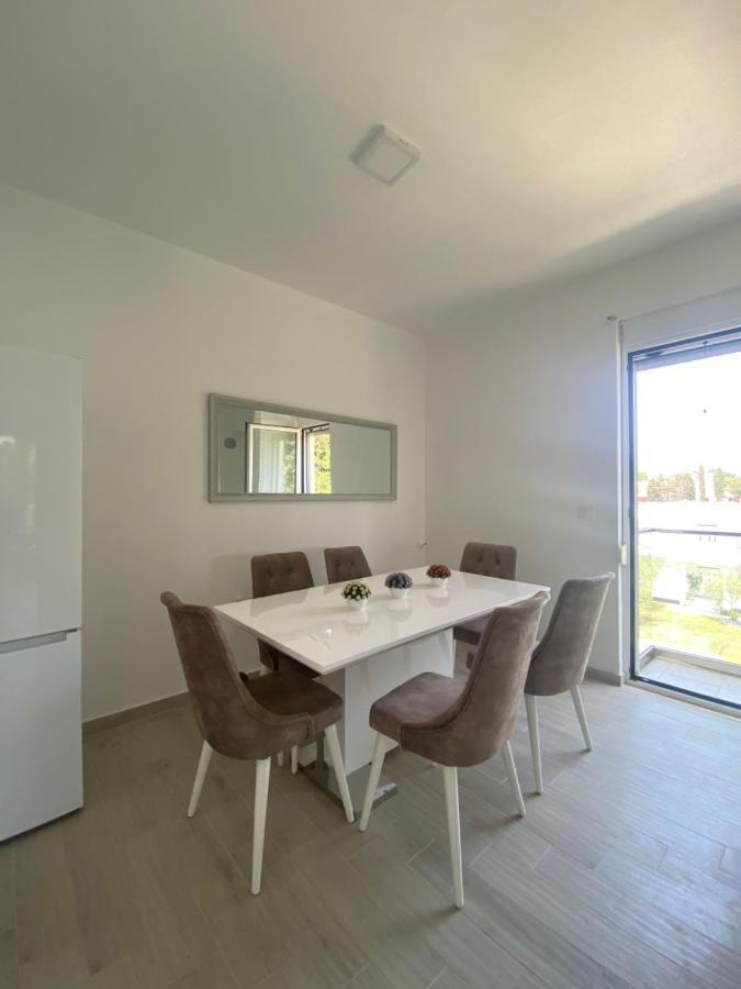 Rasi Luxury Apartments 울친 외부 사진