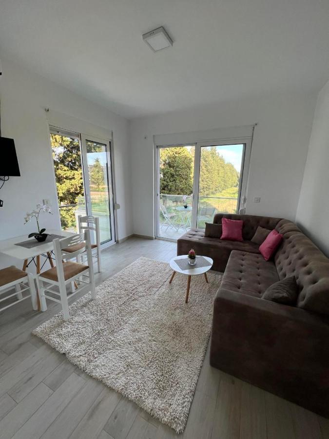 Rasi Luxury Apartments 울친 외부 사진
