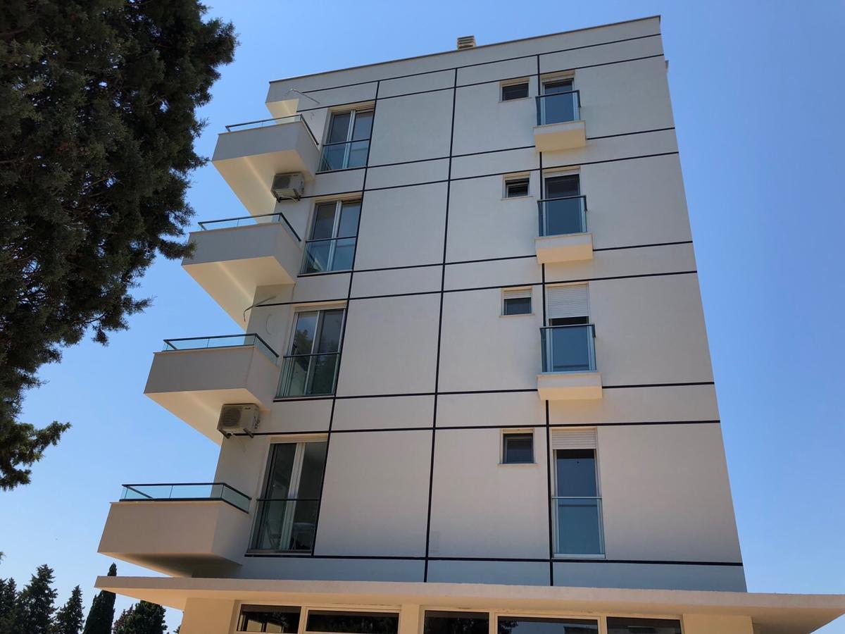 Rasi Luxury Apartments 울친 외부 사진